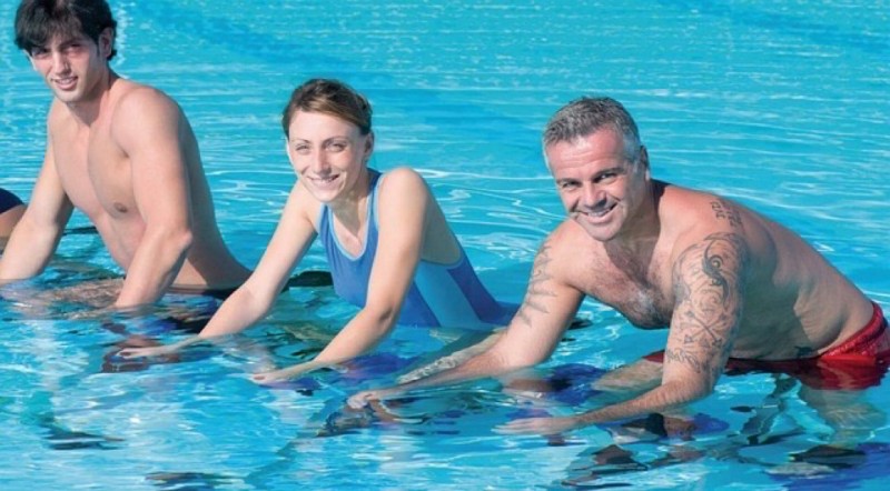 Cours d'aquabike collectif dans le secteur de Pertuis Salle YXO